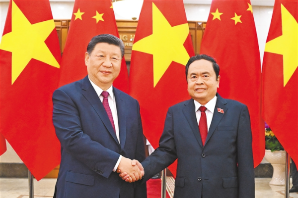 習(xí)近平會(huì)見越南國(guó)會(huì)主席陳青敏