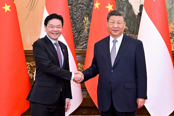 習(xí)近平會(huì)見新加坡總理黃循財(cái)